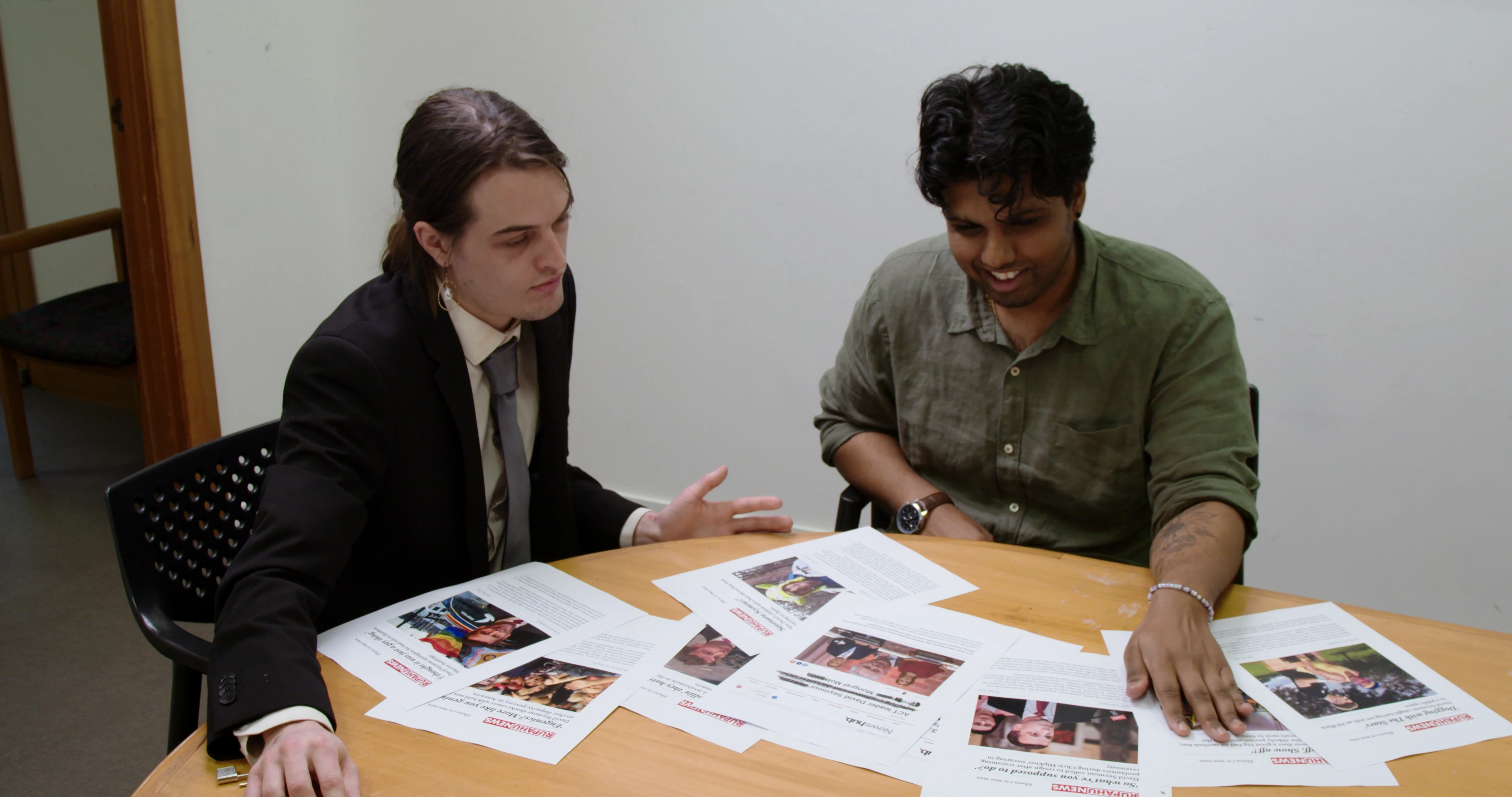 Does David Seymour? Eat Instant Noodles With His Bare Hands?